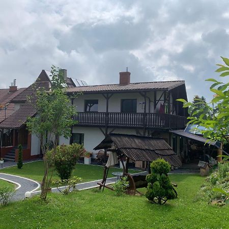 Noclegi Pod Gromadzyniem Ustrzyki Dolne Esterno foto